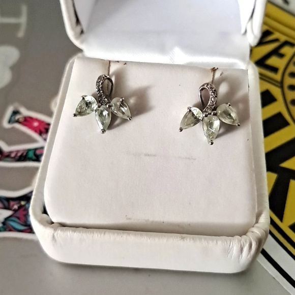 *RARE* Premium Natural Chrysoberyl and White Zircon Stud Earrings - Picture 2 of 6